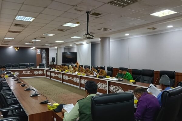 Surat Bupati Tak Kunjung Dijawab, DPRD Berau Beri PT TRH Waktu 7 Hari Tuntaskan Persoalan Petani